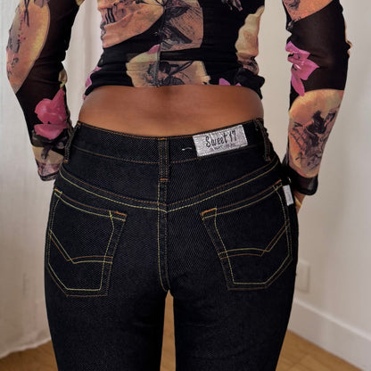 Euro vintage Y2K dark wash denim low-rise flare jeans with contrast stitching & wide bell bottom legs