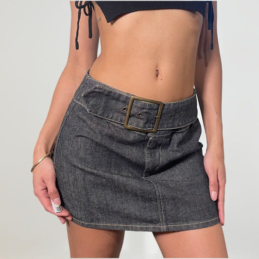 Vintage euro y2k mini jean belted skirt (S)