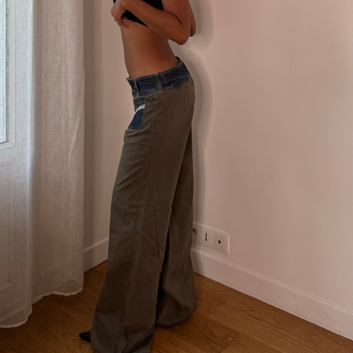 Vintage Italian Two Tone Low Rise Baggy Jeans (S/M)