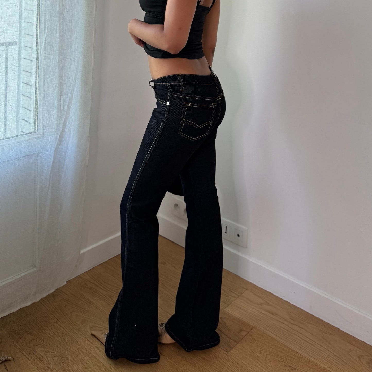 Vintage Black Low Rise Flare Jeans Y2K (XS)