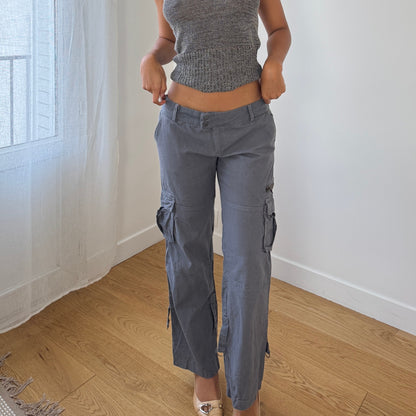 Vintage Euro slate gray low-rise cargo pants with flap pockets (Small)