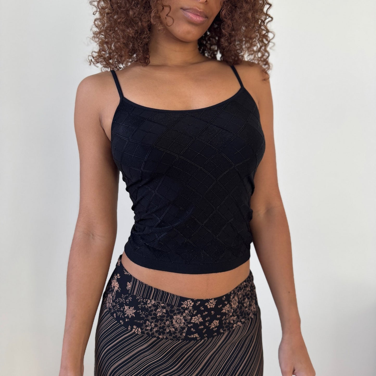 Vintage Euro Y2K Black Textured Slinky Cami Top (Small)
