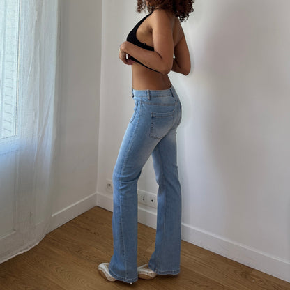 Vintage Light Wash Flare Jeans Low Rise Stretch Denim Italy Y2K (XS/S) ⠀