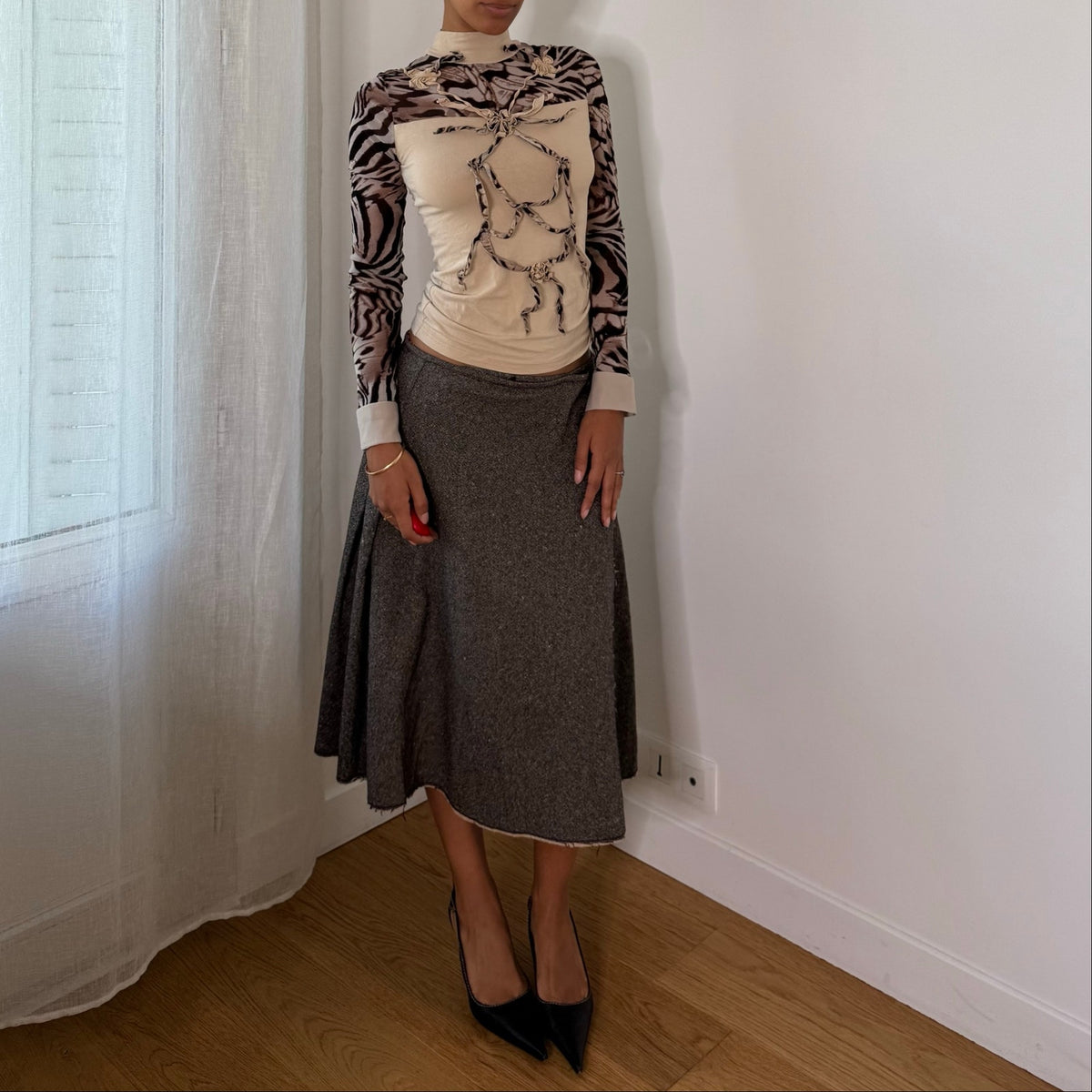 Italian vintage grey wool blend midi skirt with side button closure and flared A-line silhouette