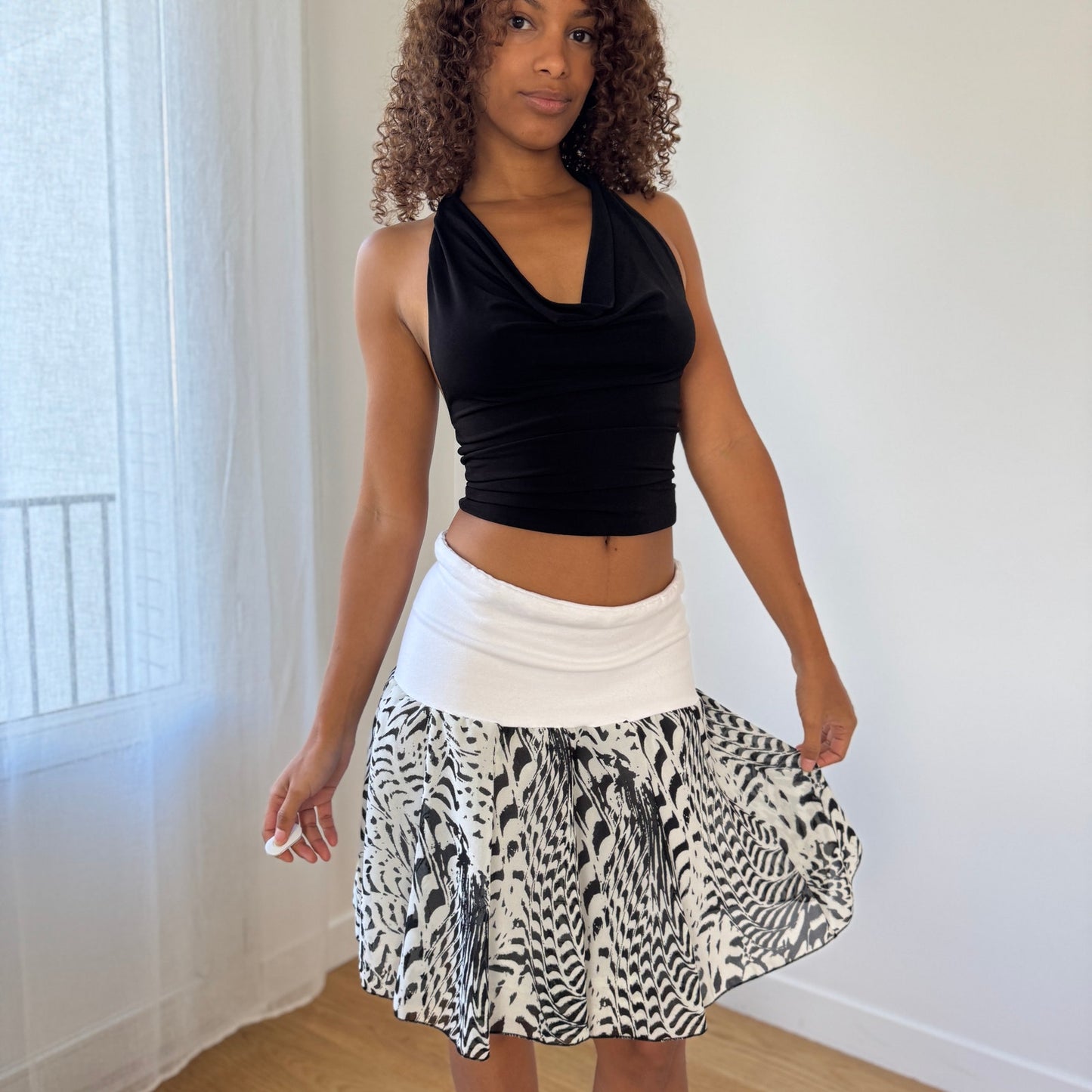 Vintage Euro Black & White Mesh Skirt with Wide Jersey Waistband (S/M)
