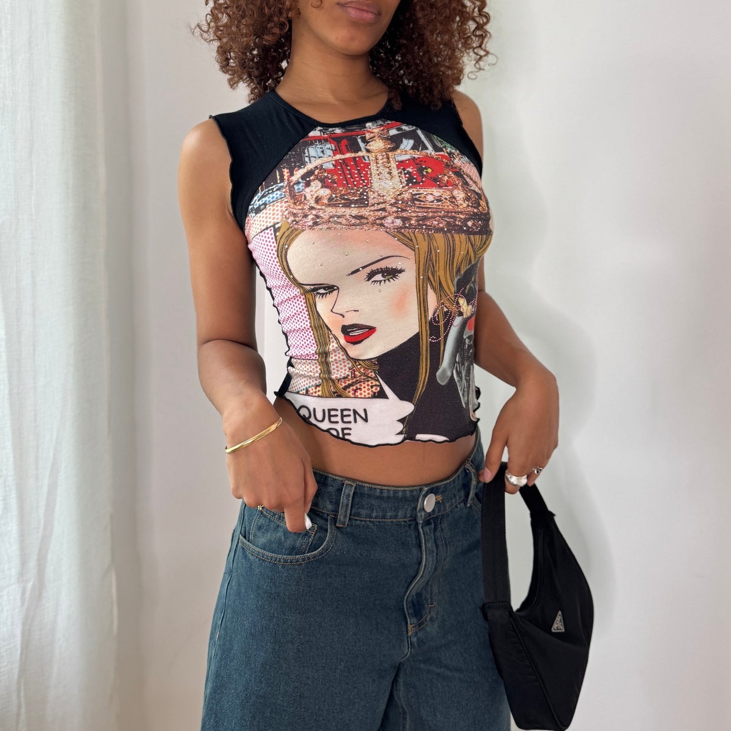 Vintage Graphic Rhinestone Tank Top Y2K Pop Art Queen Top (S) ⠀
