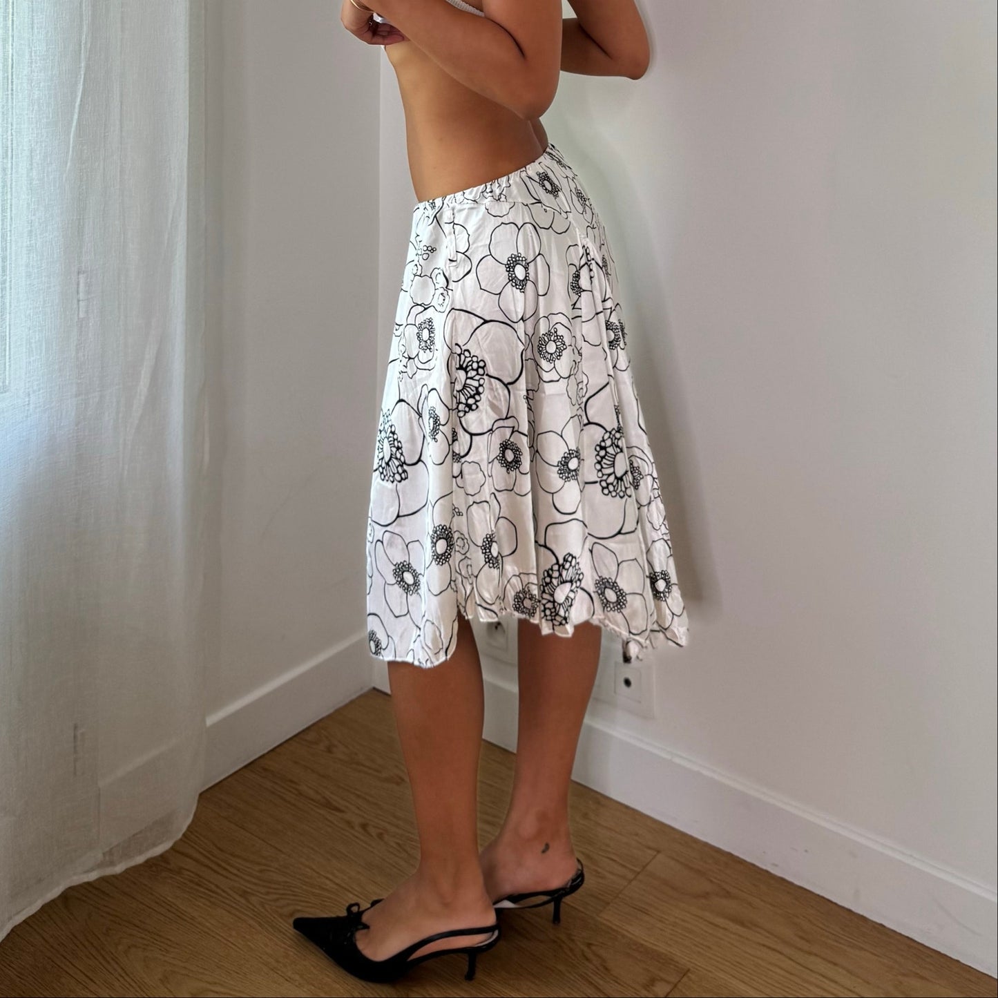 Vintage White Black Floral Asymmetrical Midi Skirt Italian Y2K (XS/S)
