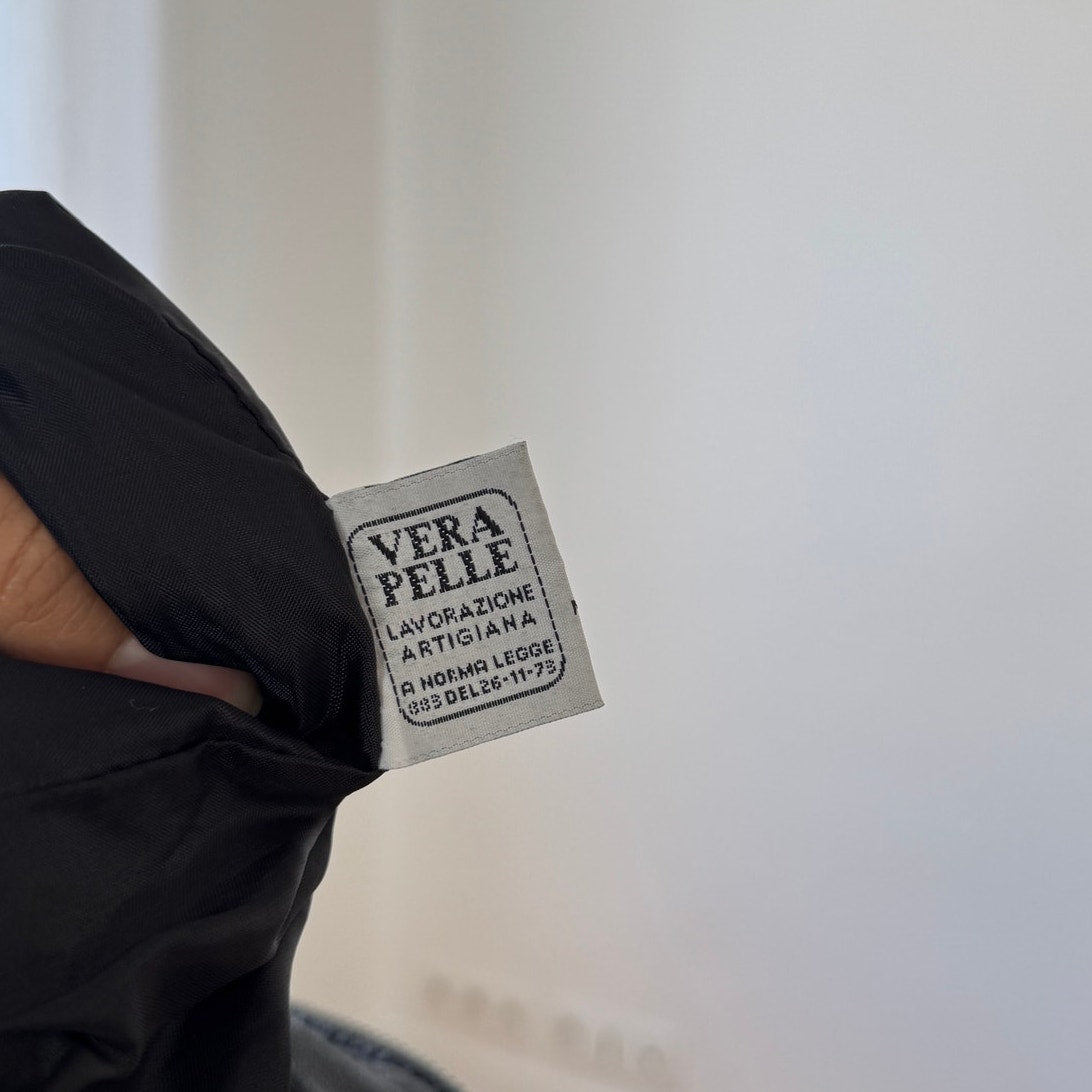 Vintage Italian black real leather zip front jacket with ribbed cuffs and waist (S)