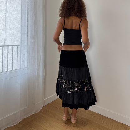 Vintage Italian black embroidered chiffon midi skirt with elastic waistband S/M